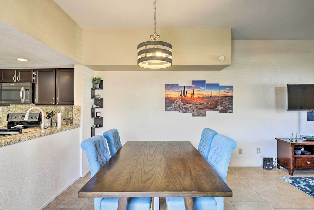 Sunny Tucson Townhome w/ Patio & Mountain Views! view 5