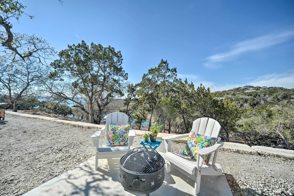 Modern Studio w/ Mtn Views & Lake On-site!