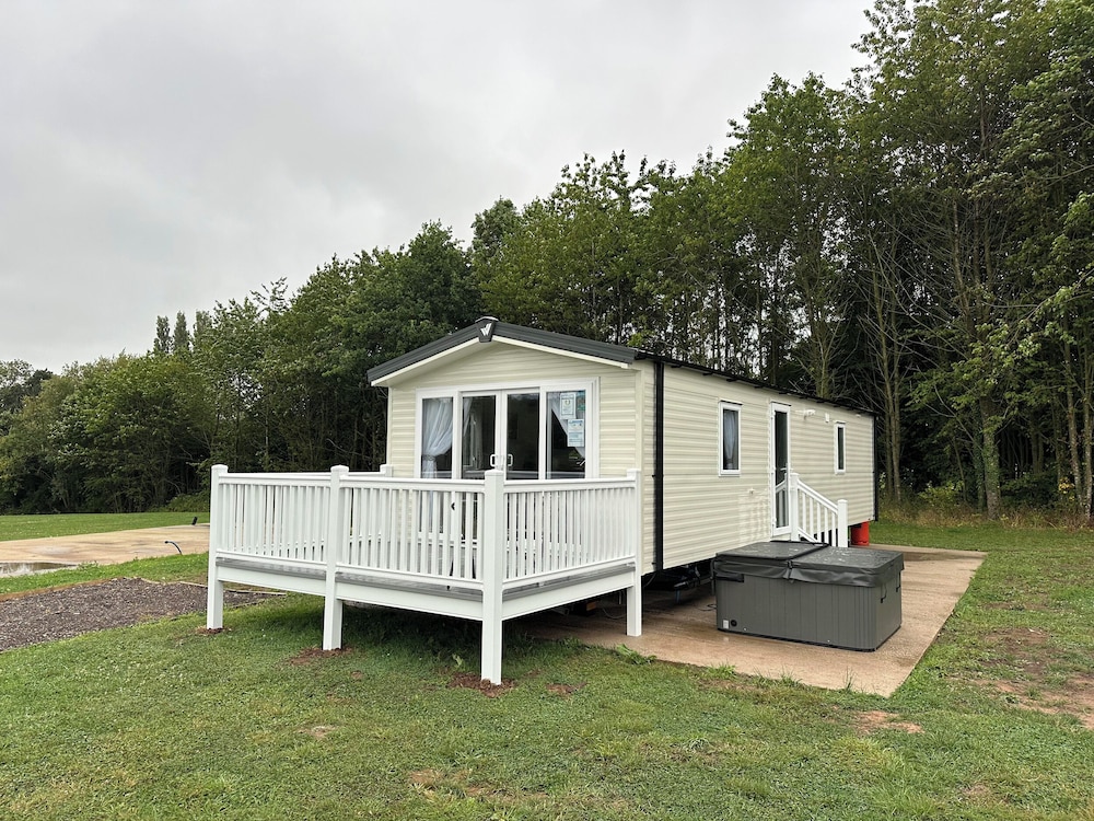 Swan Lodge