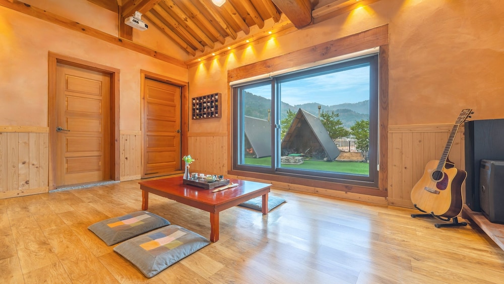 Yangpyeong Vivaco Hanok Stay
