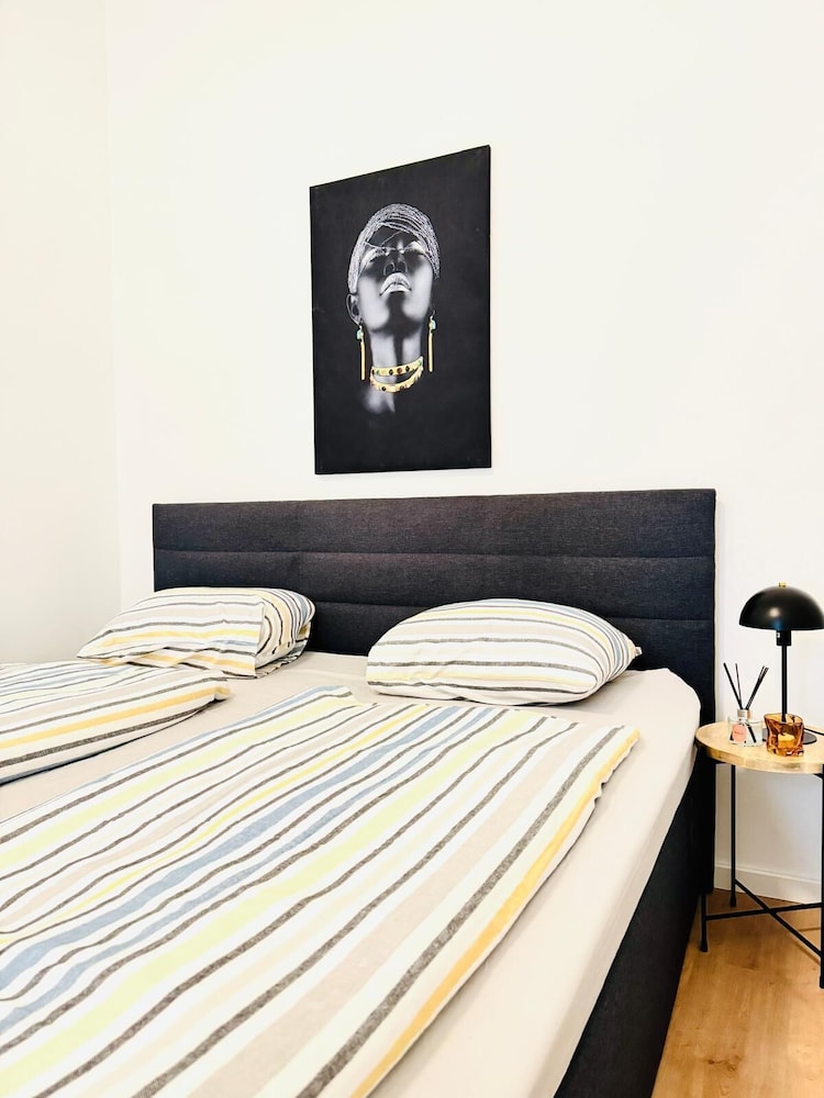 Comfortable 5BR Stay Near Westbahnhof
