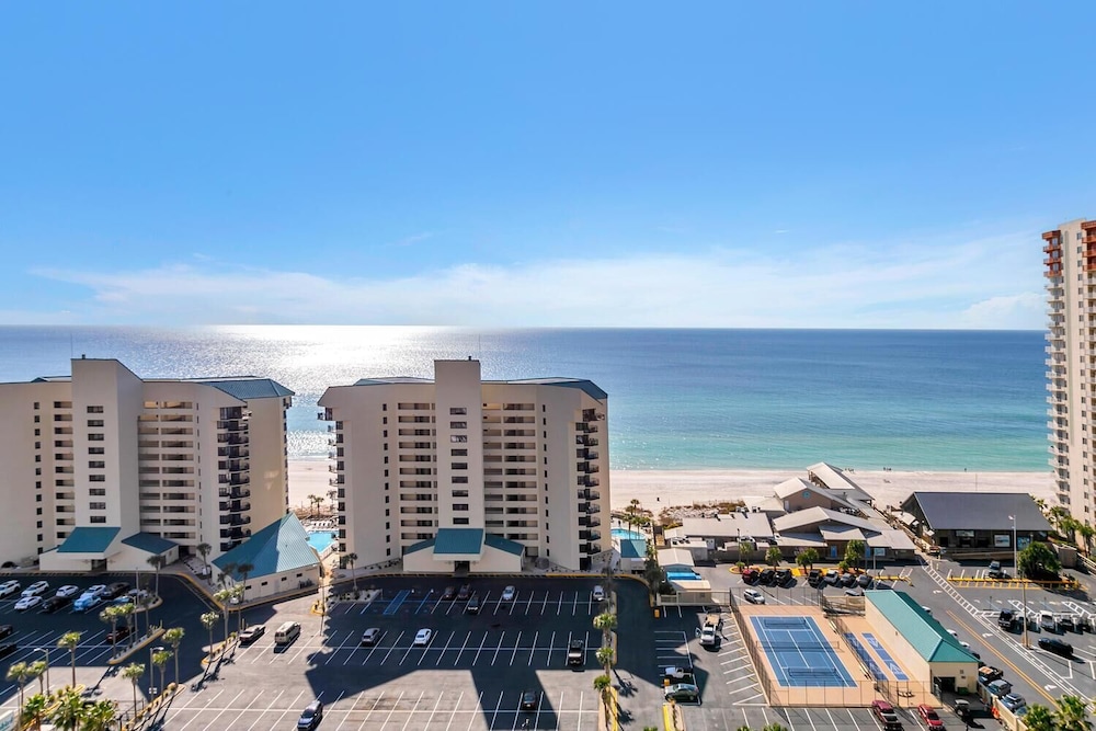 Laketown Wharf 1523