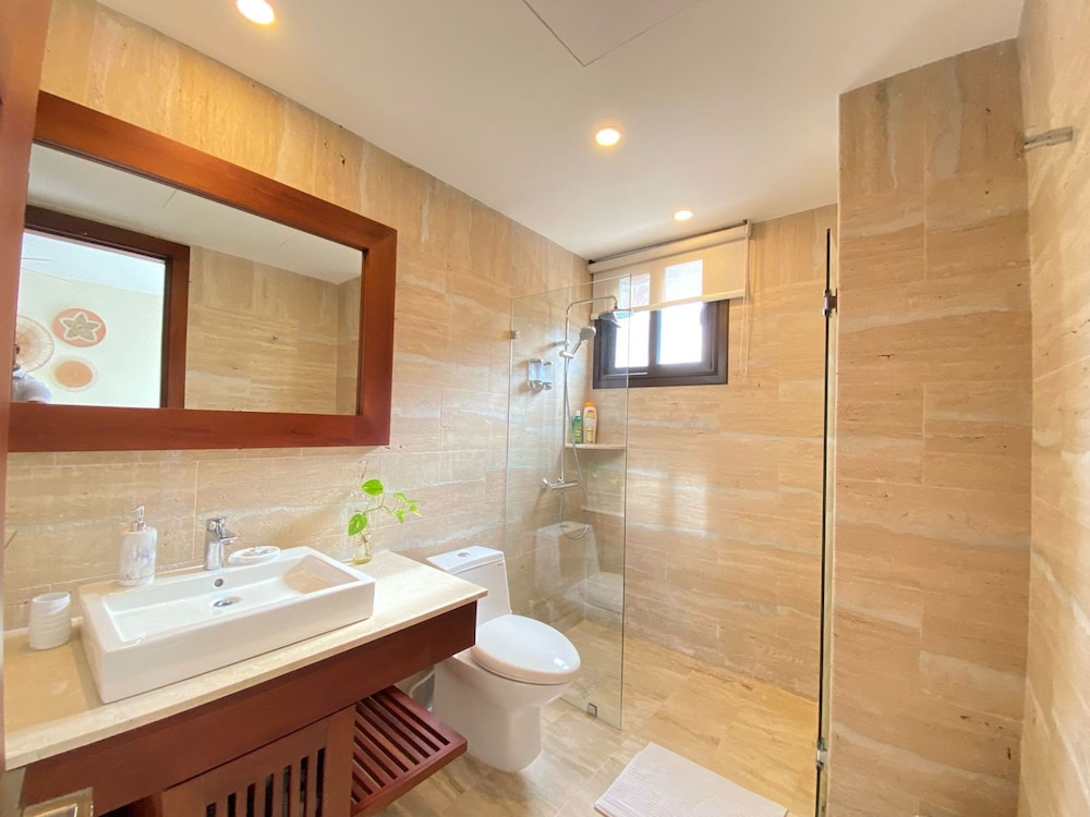 2BR 6 Guest Balcony in Portillo Close to Beach
