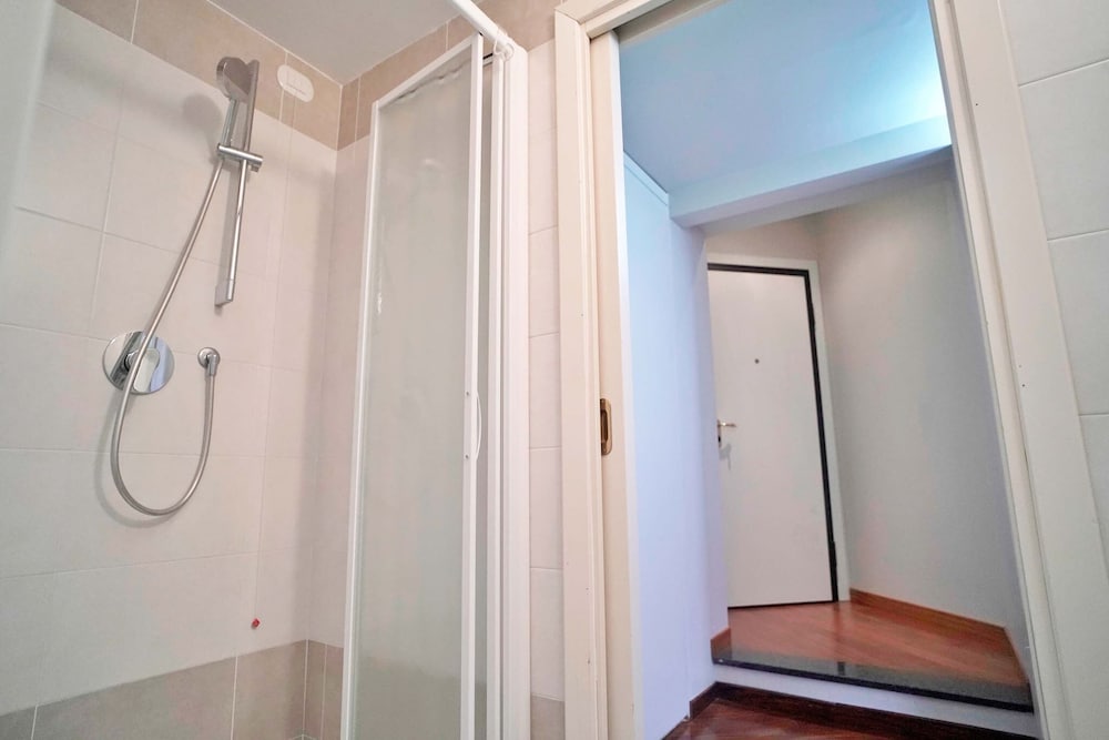 Chic & Quiet Apartment in San Babila