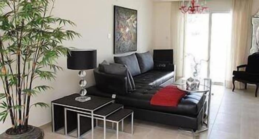 Amadora Luxury Villas