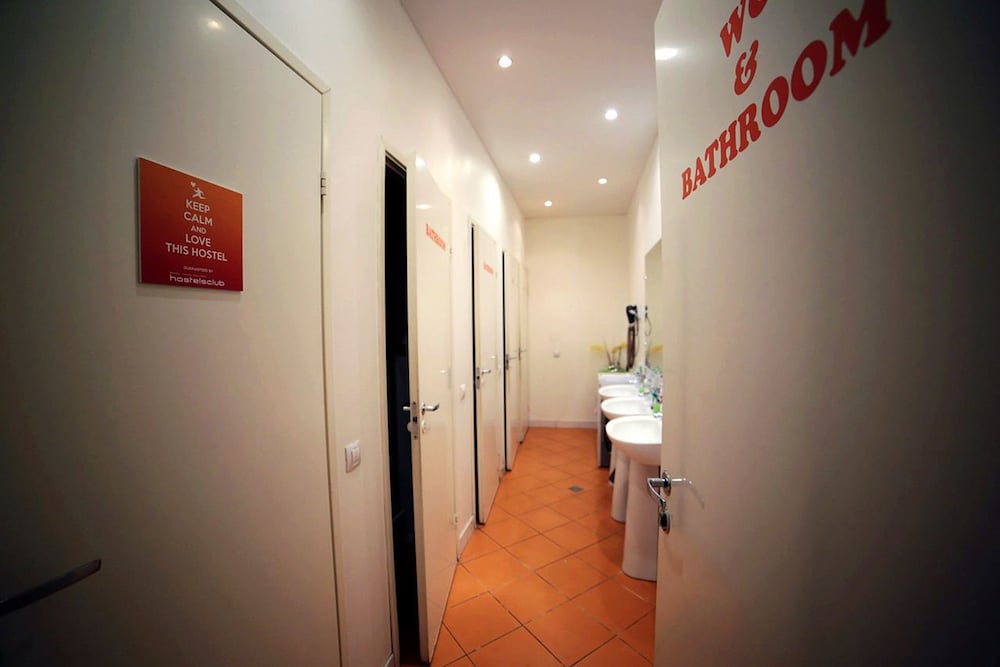 Online Hostel
