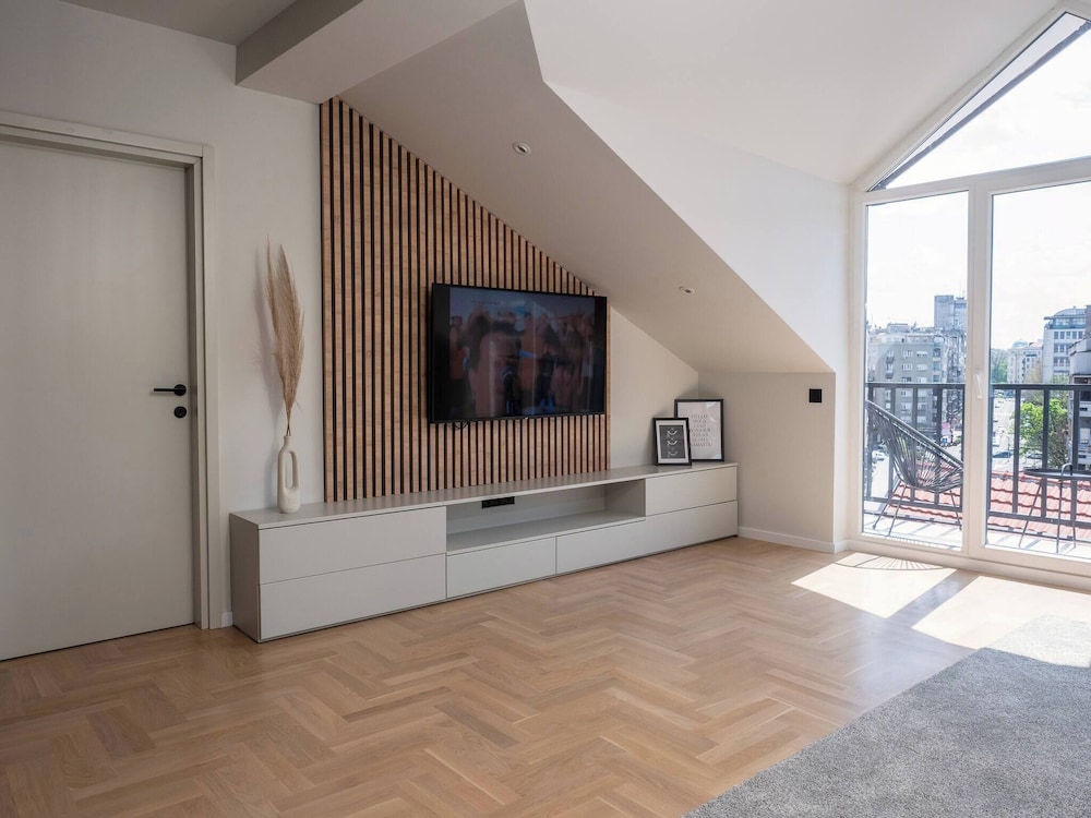 Residence Republic Square- Luxury at Top Location