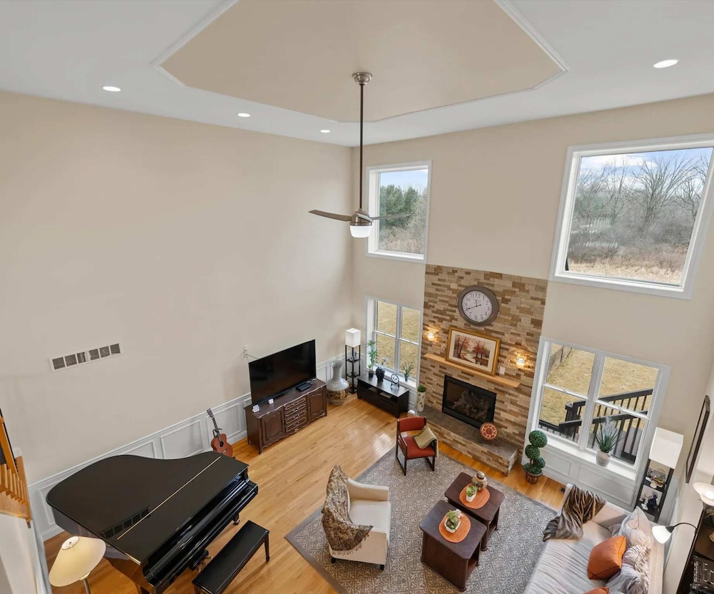 Luxury Ann Arbor Stay Theater Gym Game Room Spa