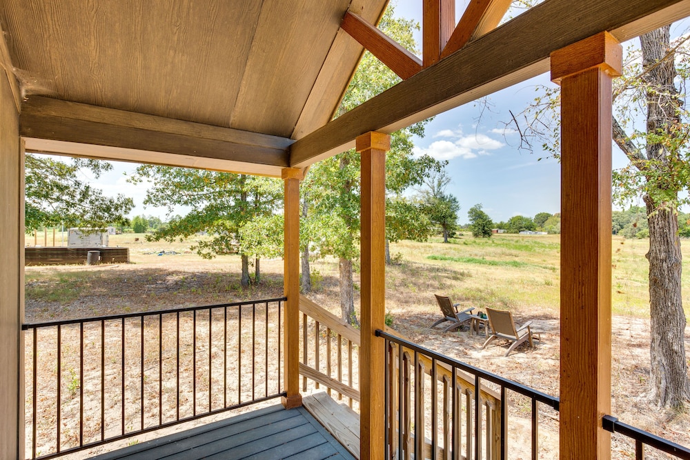 Tiny Vacation Rental Home ~ 12 Mi to Lake Fork! view 4