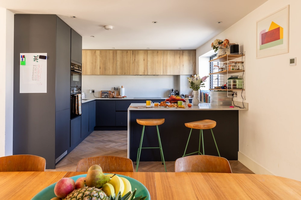 Stylish Family Home With Garden