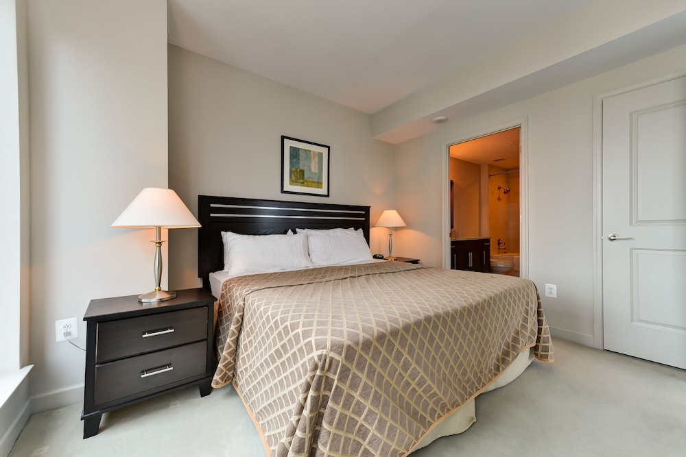 Ovation at Park Crest by Bridgestreet