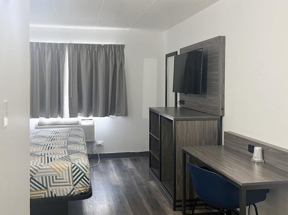 Motel 6 - Chicago, IL
