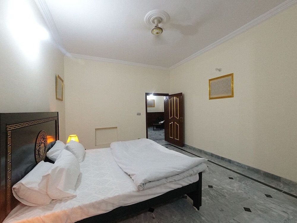 Room-serene Guest Room Retreat in Rawalp