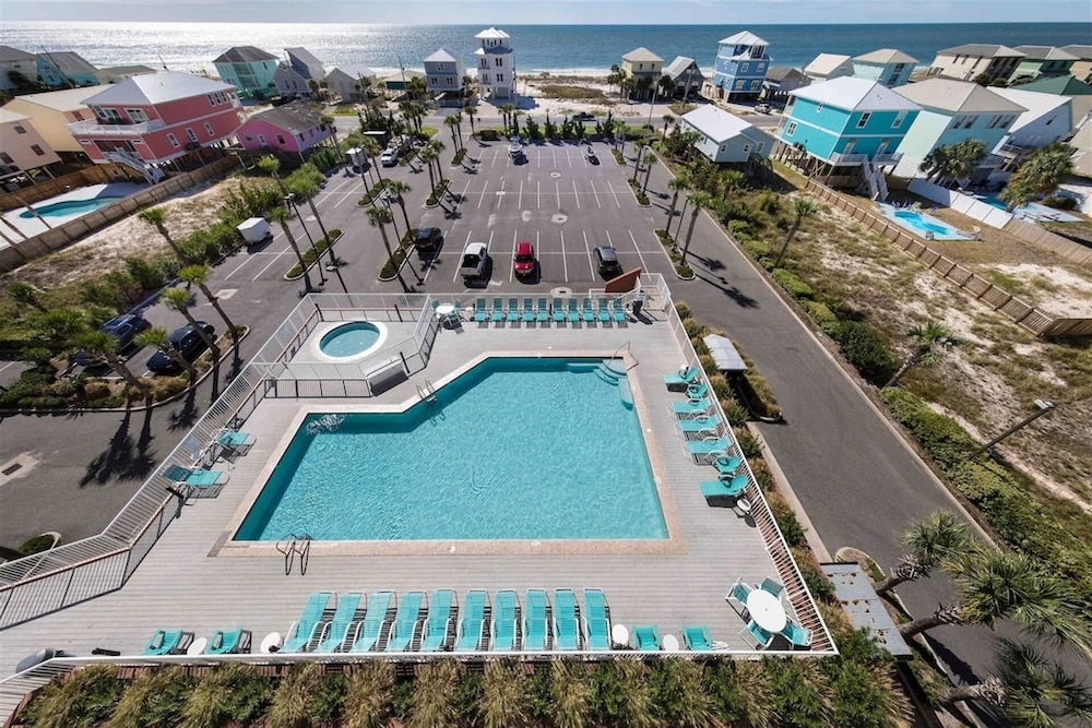 Sanibel 305