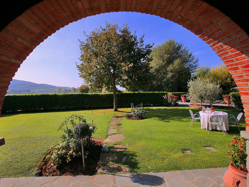 Cortona Vacations - Agriturismo Near Cortona With Swimming Pool - Property Image 9