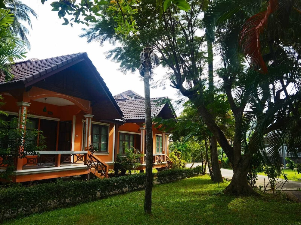 Shady Resort