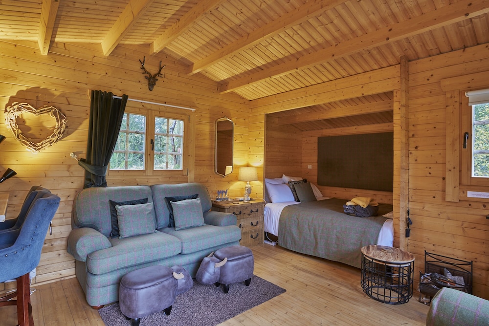 1-bed Cabin, 2 Adults, Wood Burning Hot Tub & Fire view 2