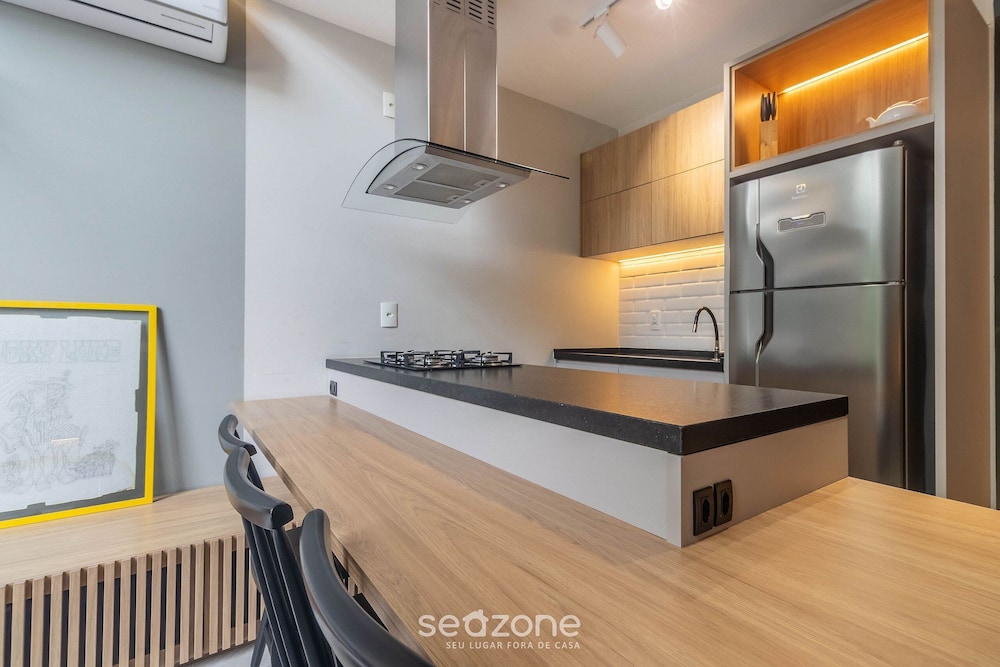 YHD - Condominium With Pool Near Ufsc Located in Carvoeira, This Condominium is an Excellent Choi