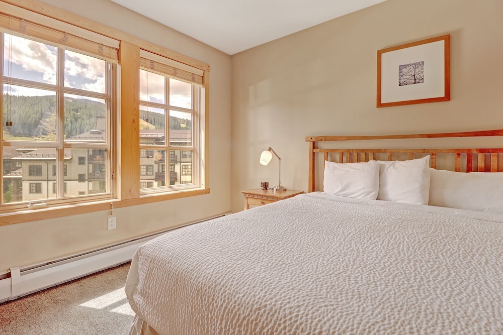 Pp605 Passage Point 3 Bedroom Condo