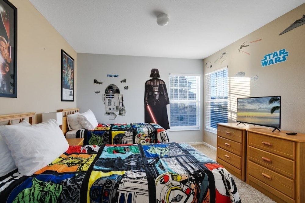 Luxury 6-bed South Facing Pool Homes In A Resort 6 Bedroom Villa by Redawning - Image 4