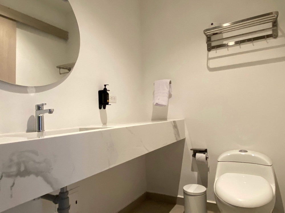 w Exceptional 2BR w Fantastic Terrace in CTG