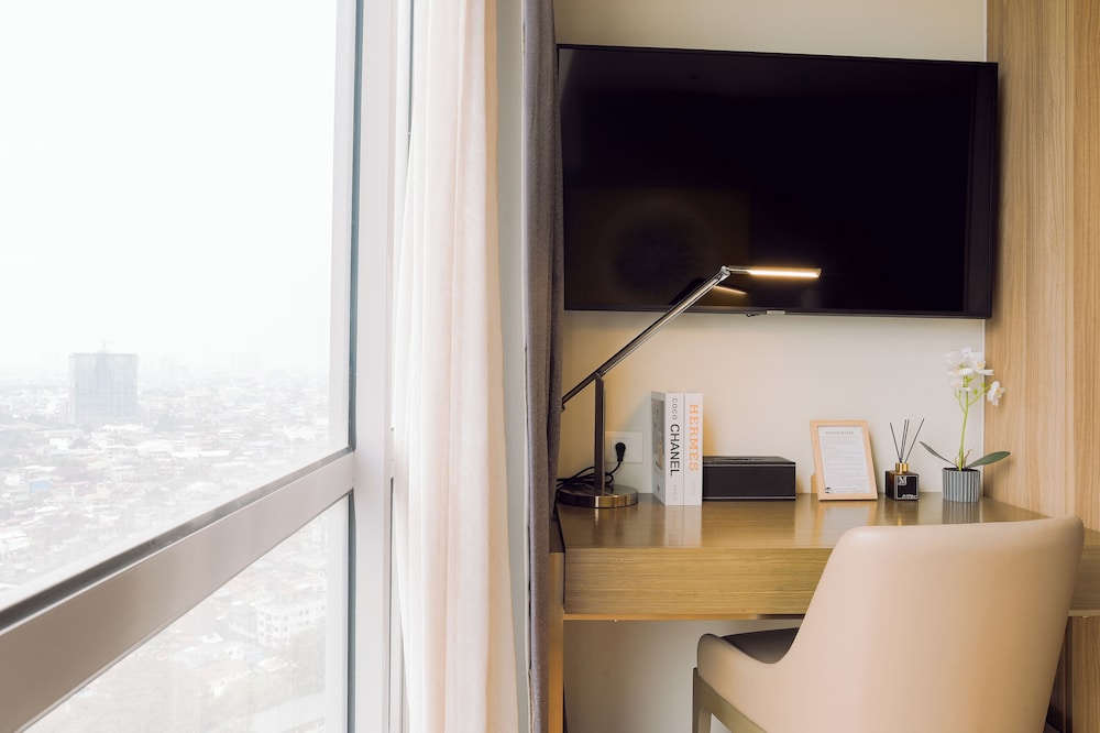 Hotel Residences at Acqua