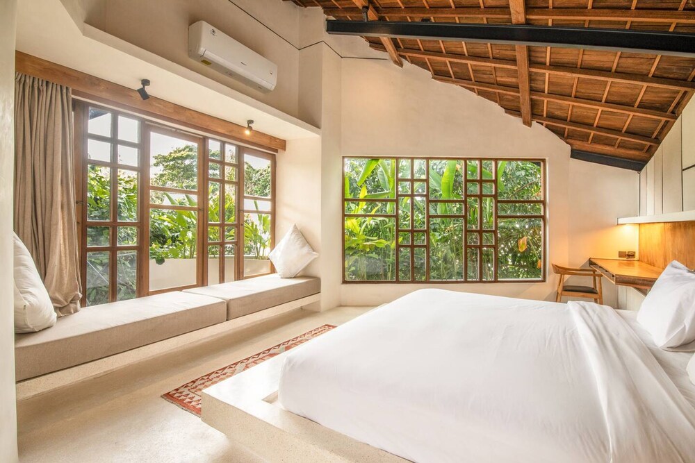 BA Villa 10 2 BR Stylish 2-br Villa With Pool 800m Canggu Beach