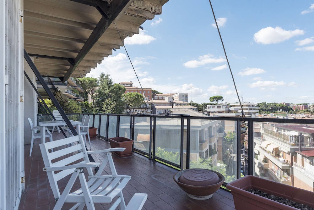 San Pietro Exclusive Panoramic Flat