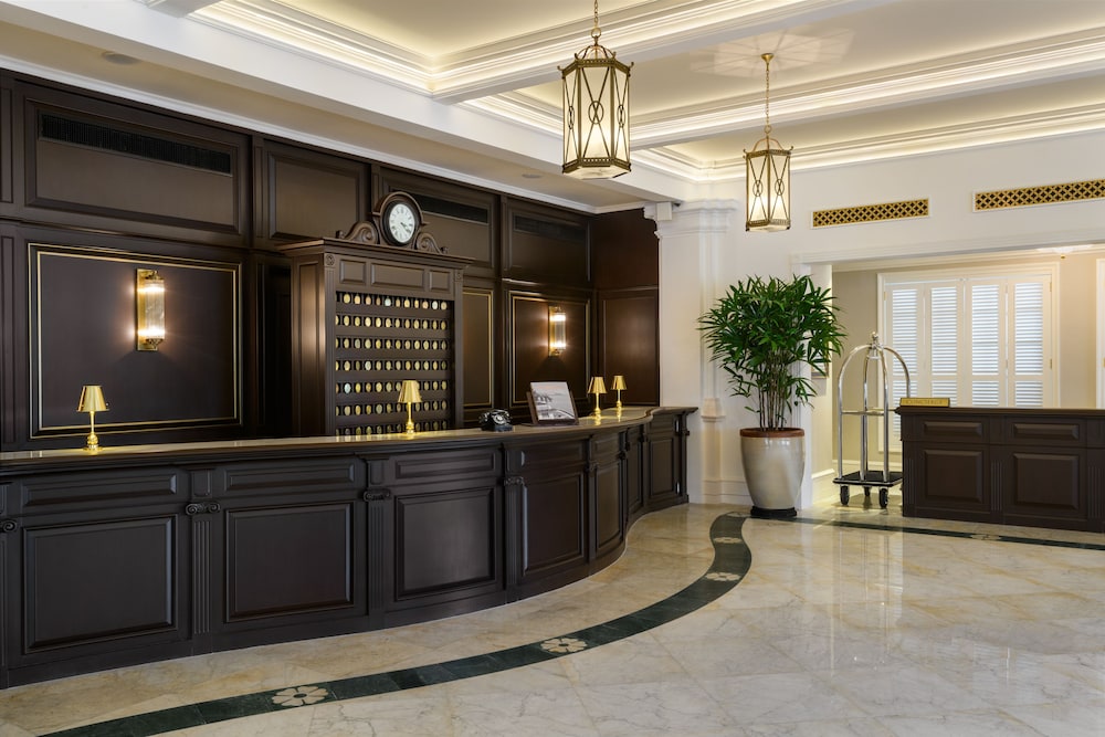 Eastern & Oriental Hotel 4