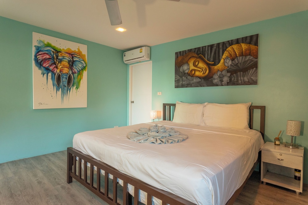 4 Private Sea-View Apartments V104