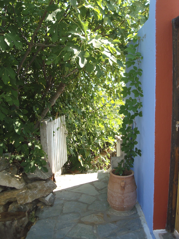 Asteri Apartments