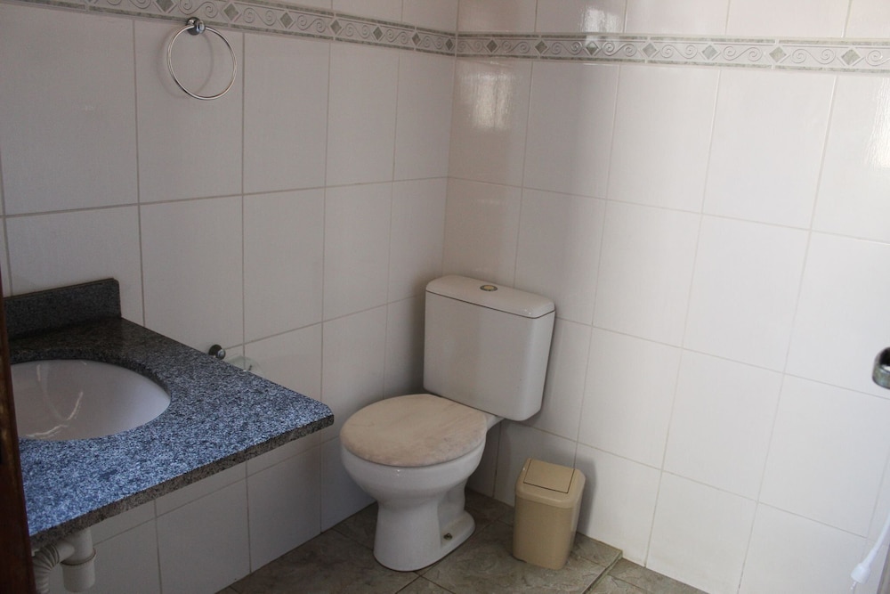 P003 Casa c 3 Dorm. Apenas 150m da Praia
