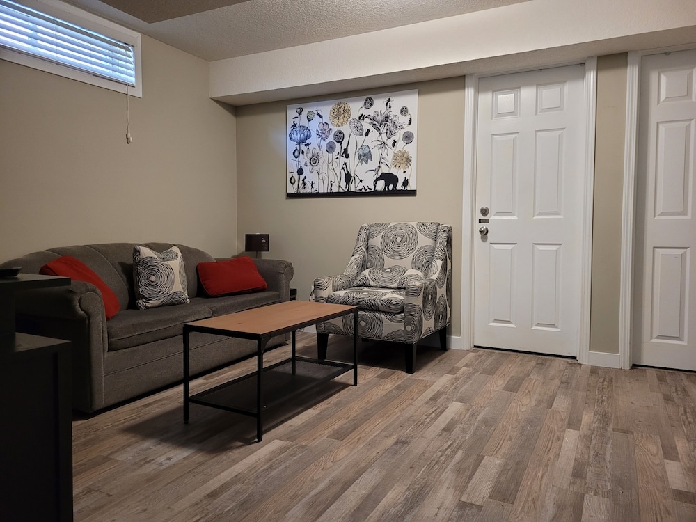 Boardwalk Homes - Executive Guest Rooms & Townhomes