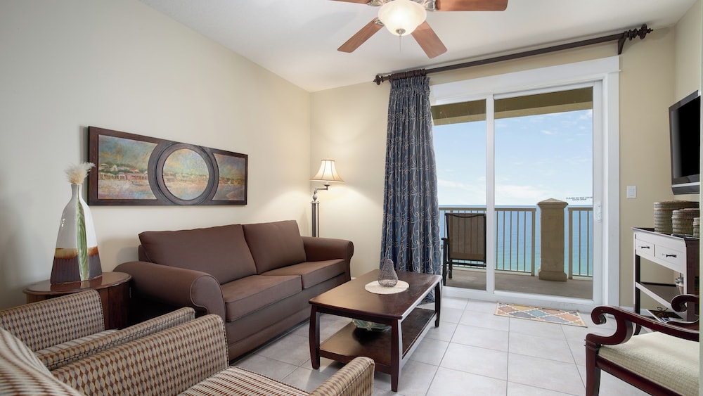 20th Floor Condo! Sleeps 8! Gulf Front Master Suite w/ Beautiful Gulf Views!