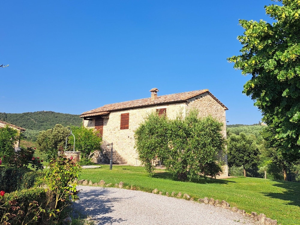 Montalceto Tuscan Nest view 5