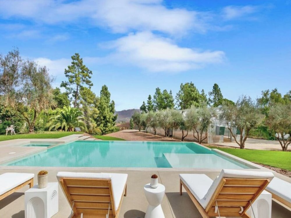 Lechusa - Secluded Creative Compound: Luxury 2-acre Estate w/ Studio & Pool