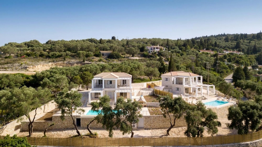 Tania Villa - Elegant 4 BR Villa With Private Pool view 2