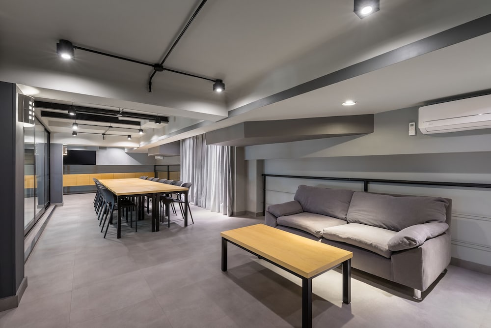 Milhouse Avenue - Hostel