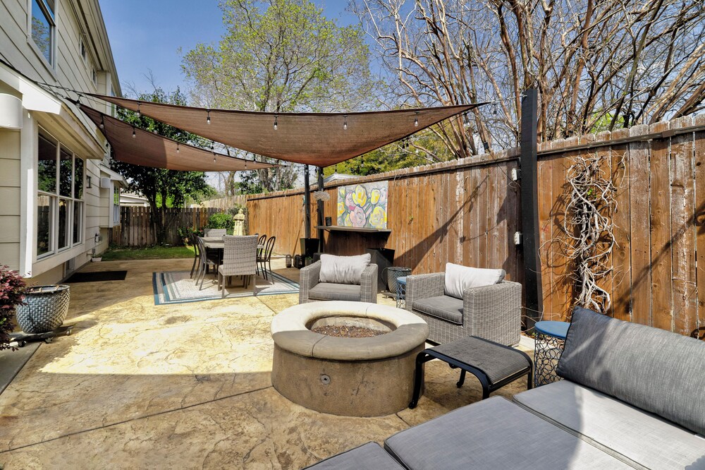 Spring Branch Haven - Cozy 3BR Oasis, Pet Friendly - Image 1
