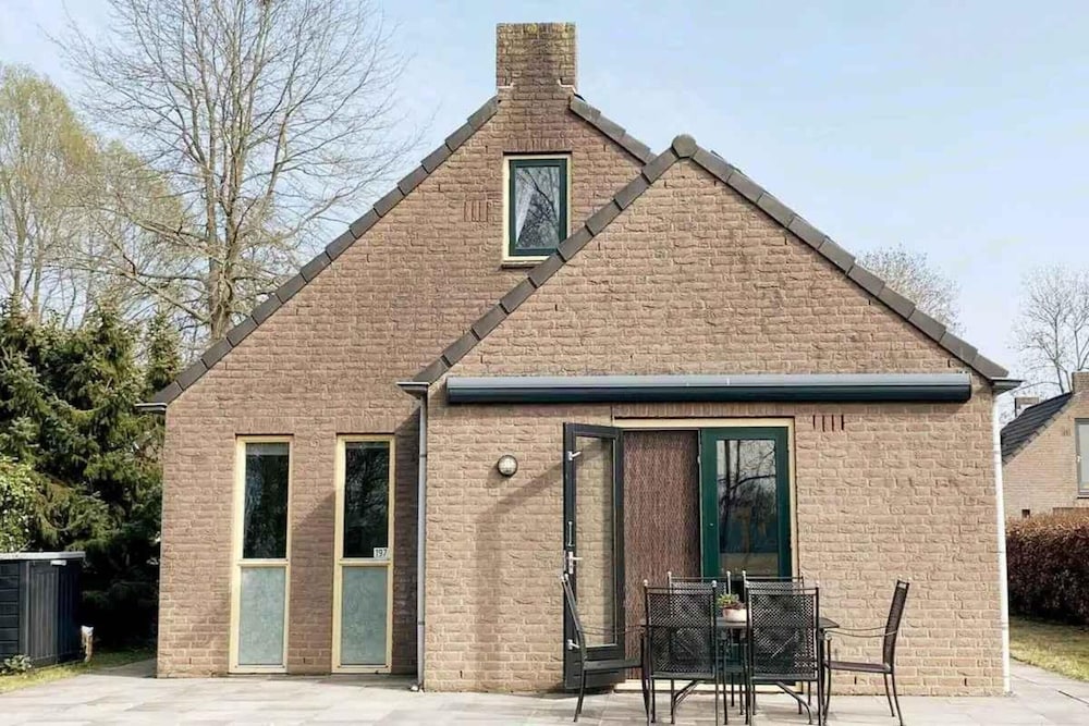 Family Bungalow With Private Garden