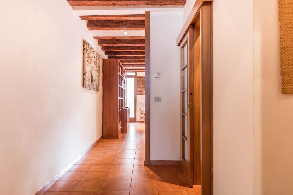 Venice Canal View Boutique Apartment