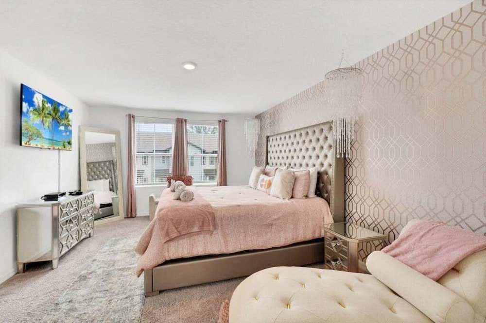 3 Beds 3 Baths Cozy Town Home 3 Bedroom Townhouse