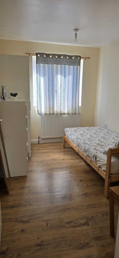 Private room near Hither Green Station