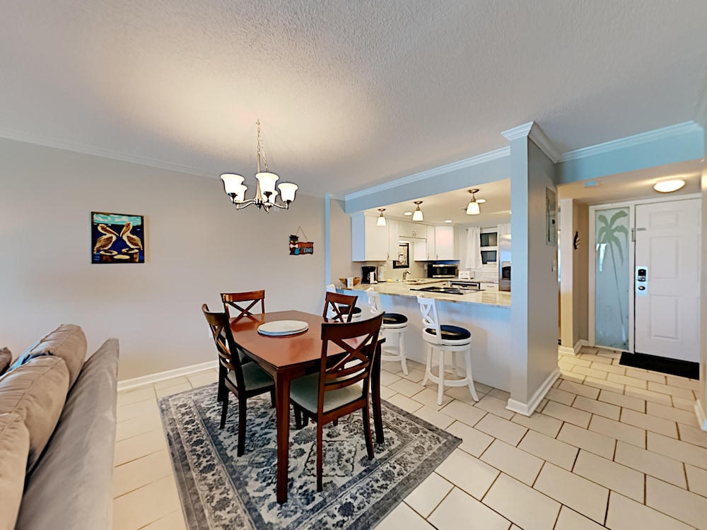 Emerald Isle Fort Walton Beach by Southern Vacation Rentals