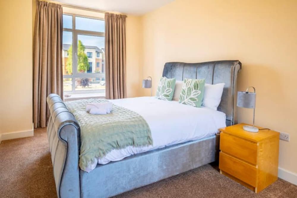 Posh Wetheringsett in Milton Keynes