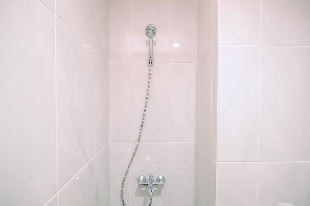 Cozy Stay and Comfort Studio at Evenciio Margonda Apartment
