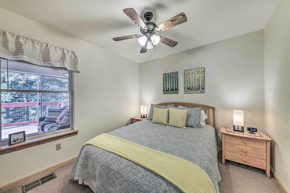 Miscellaneous Market Vacations - Cloudcroft Cabin w/ Deck < 2 Mi to Downtown! - Property Image 5