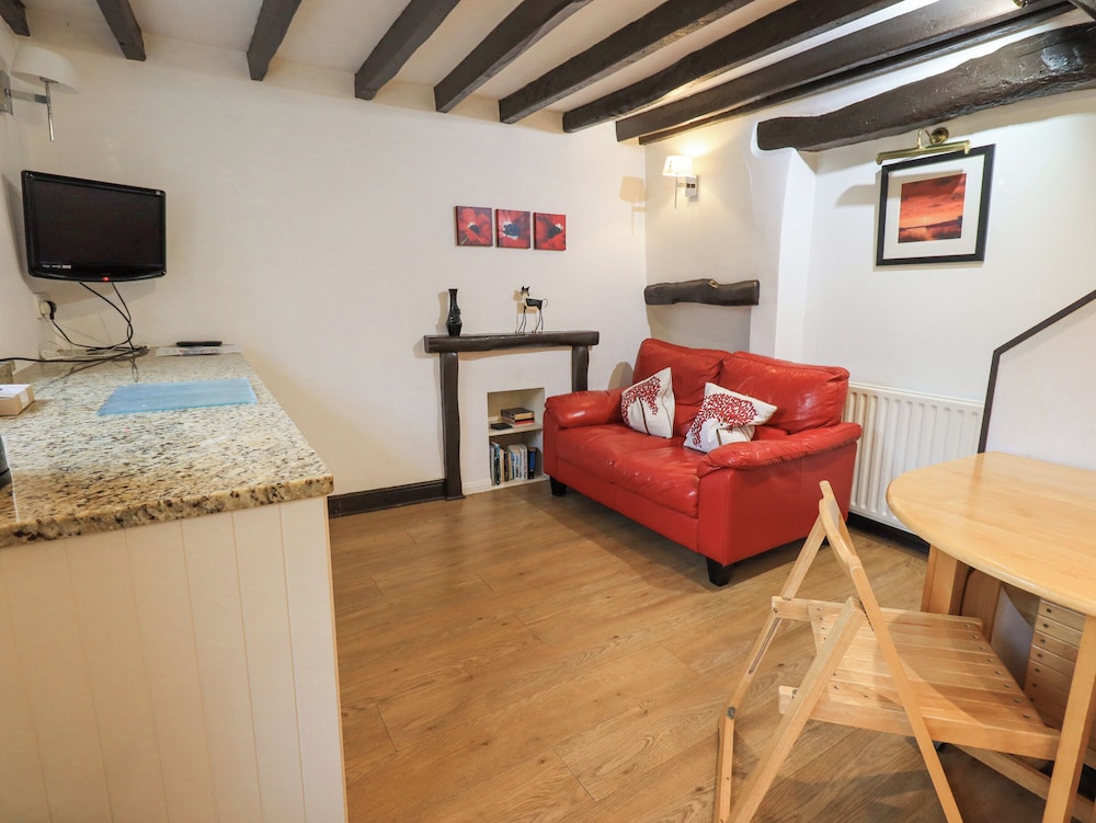 Cobblestone Cottage