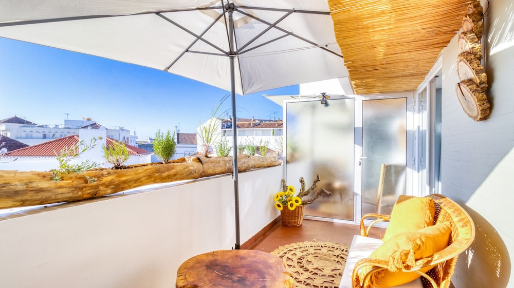 Hotel Villa Center - Image 1