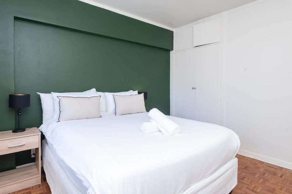 Modern 2 Bedroom Apartment Pleasant Ways Seapoint